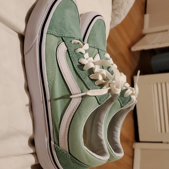 Vans Sneakers - Woman's Size 5 - Picture 4 of 4